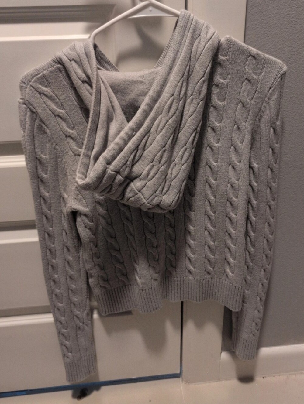 Cropped Sweater - Picture 2 of 2